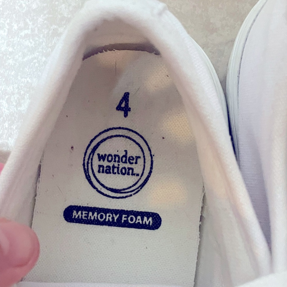 NWOT- Basic White Youth Loafer - Picture 4 of 4